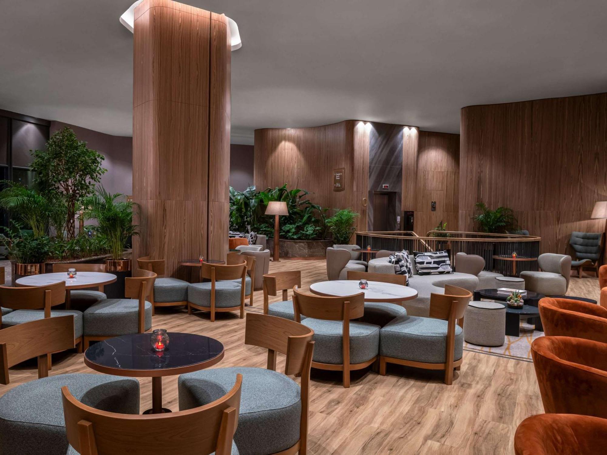 Отель Moevenpick Living Istanbul Saklivadi Экстерьер фото