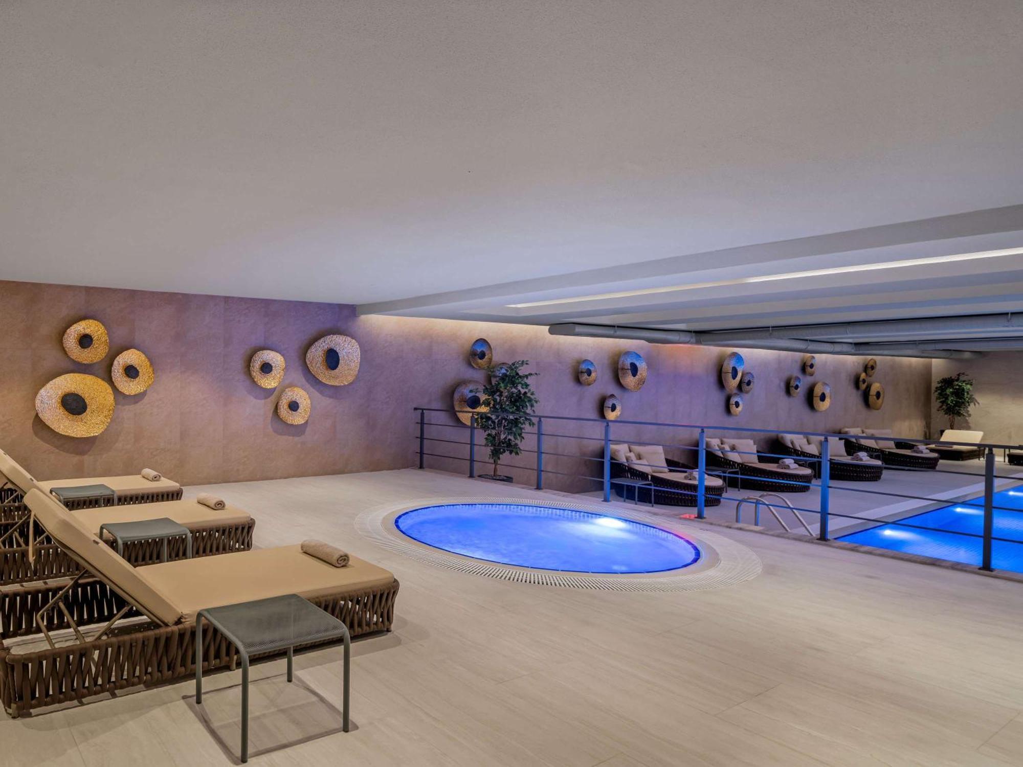 Отель Moevenpick Living Istanbul Saklivadi Экстерьер фото