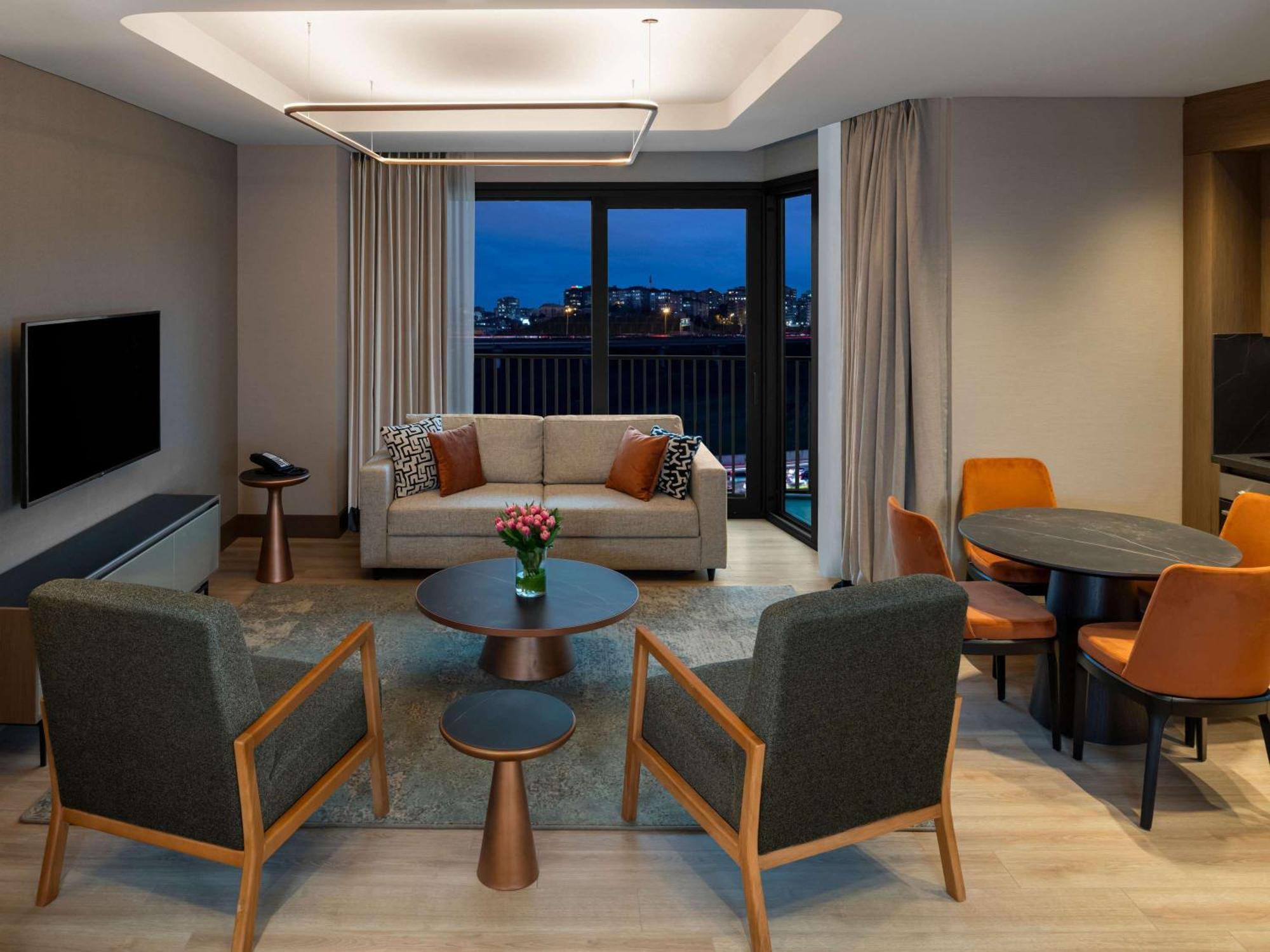 Отель Moevenpick Living Istanbul Saklivadi Экстерьер фото