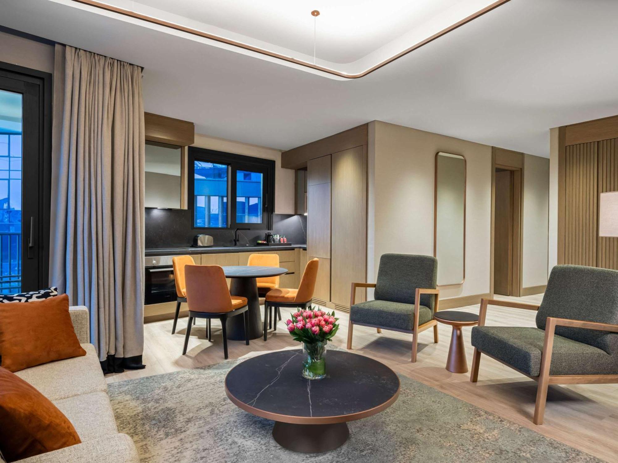 Отель Moevenpick Living Istanbul Saklivadi Экстерьер фото