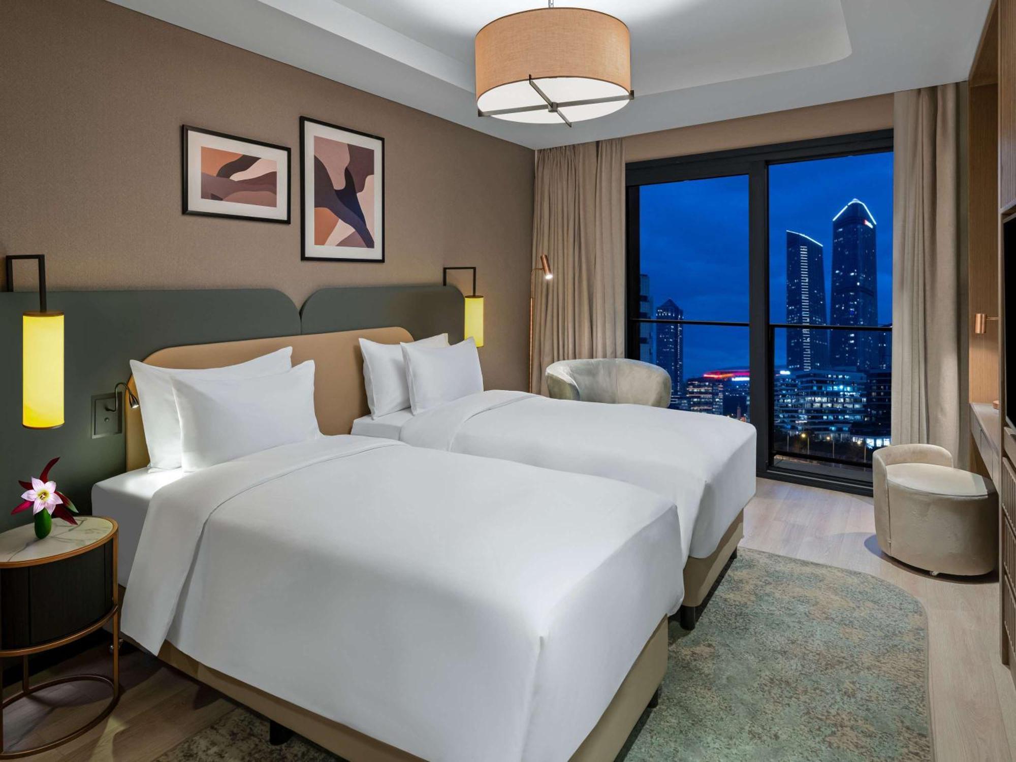 Отель Moevenpick Living Istanbul Saklivadi Экстерьер фото